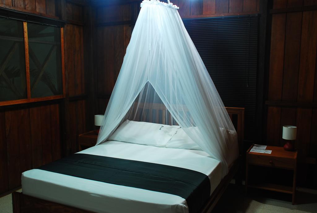Hotel Utueane Летисия Екстериор снимка