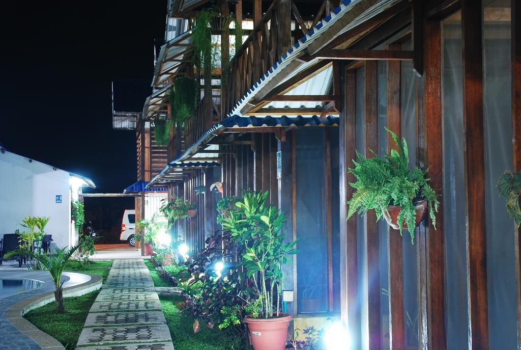 Hotel Utueane Летисия Екстериор снимка