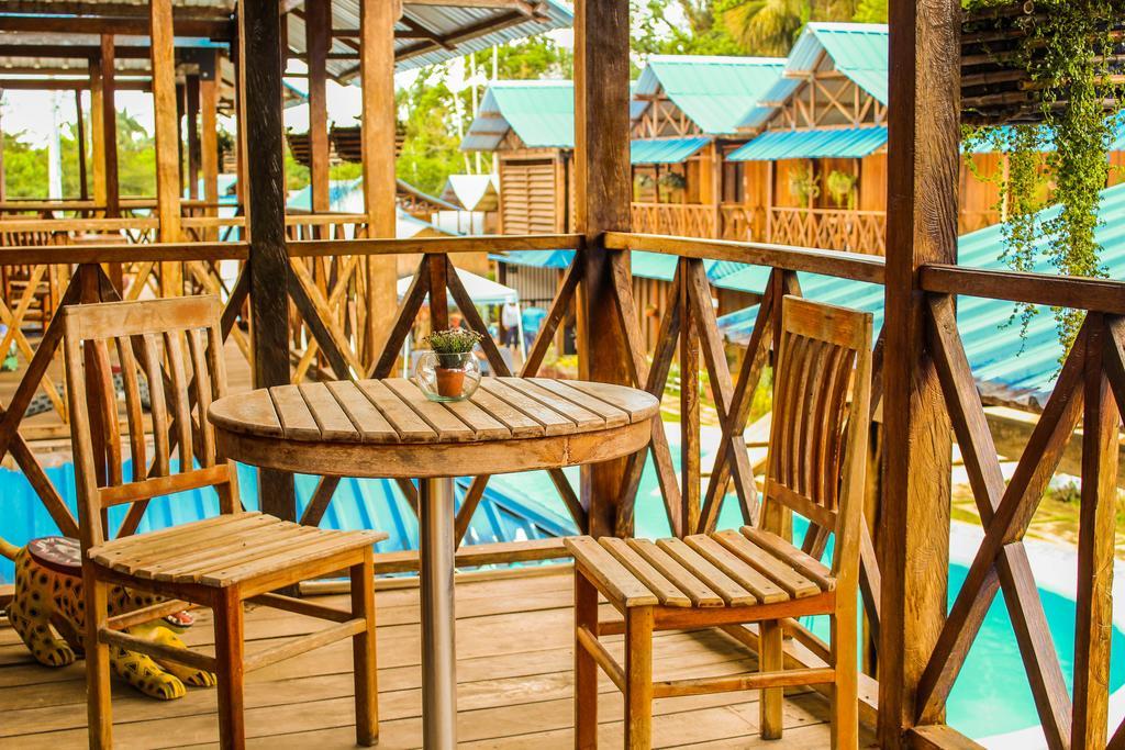 Hotel Utueane Летисия Екстериор снимка