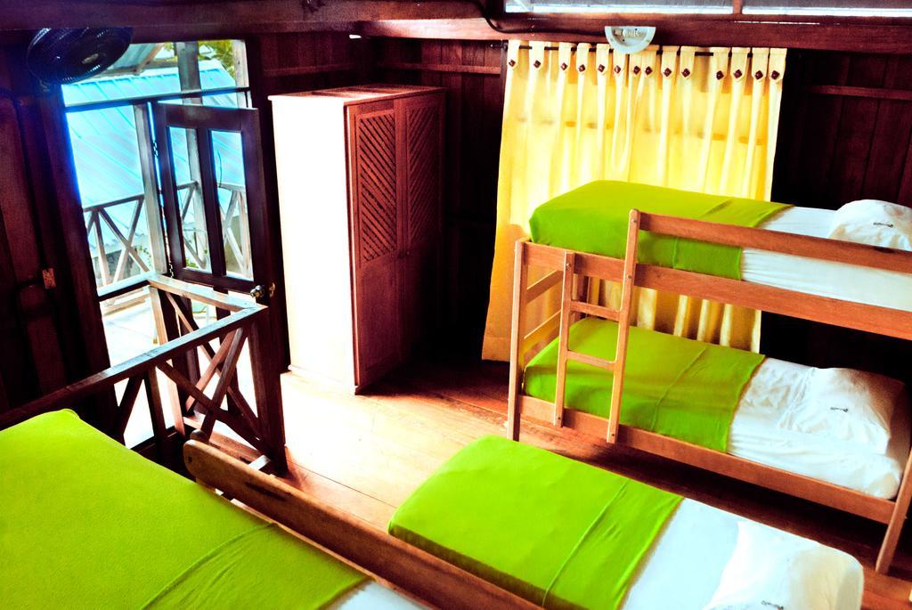 Hotel Utueane Летисия Екстериор снимка